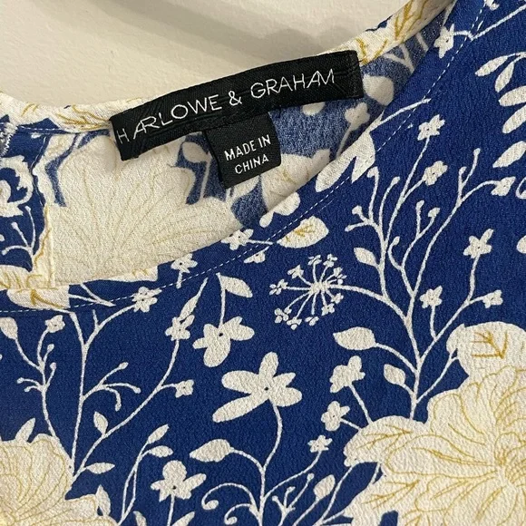 Harlowe & Graham Blue and Cream Floral Women's Top High Low - Picture 3 of 5
